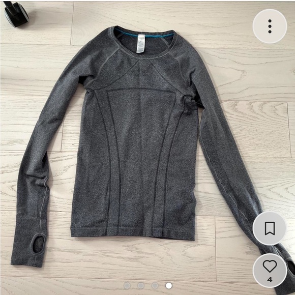 Ivivva long sleeve with thumbholes - children’s size S - Picture 3 of 4